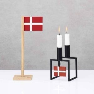 BFD1-FLRH2-bordflag-dansk-flag-fødselsdag-egetræ-interiør-bolig-moderne-inspiration-design-pynt-ophæng-nordic-Felius